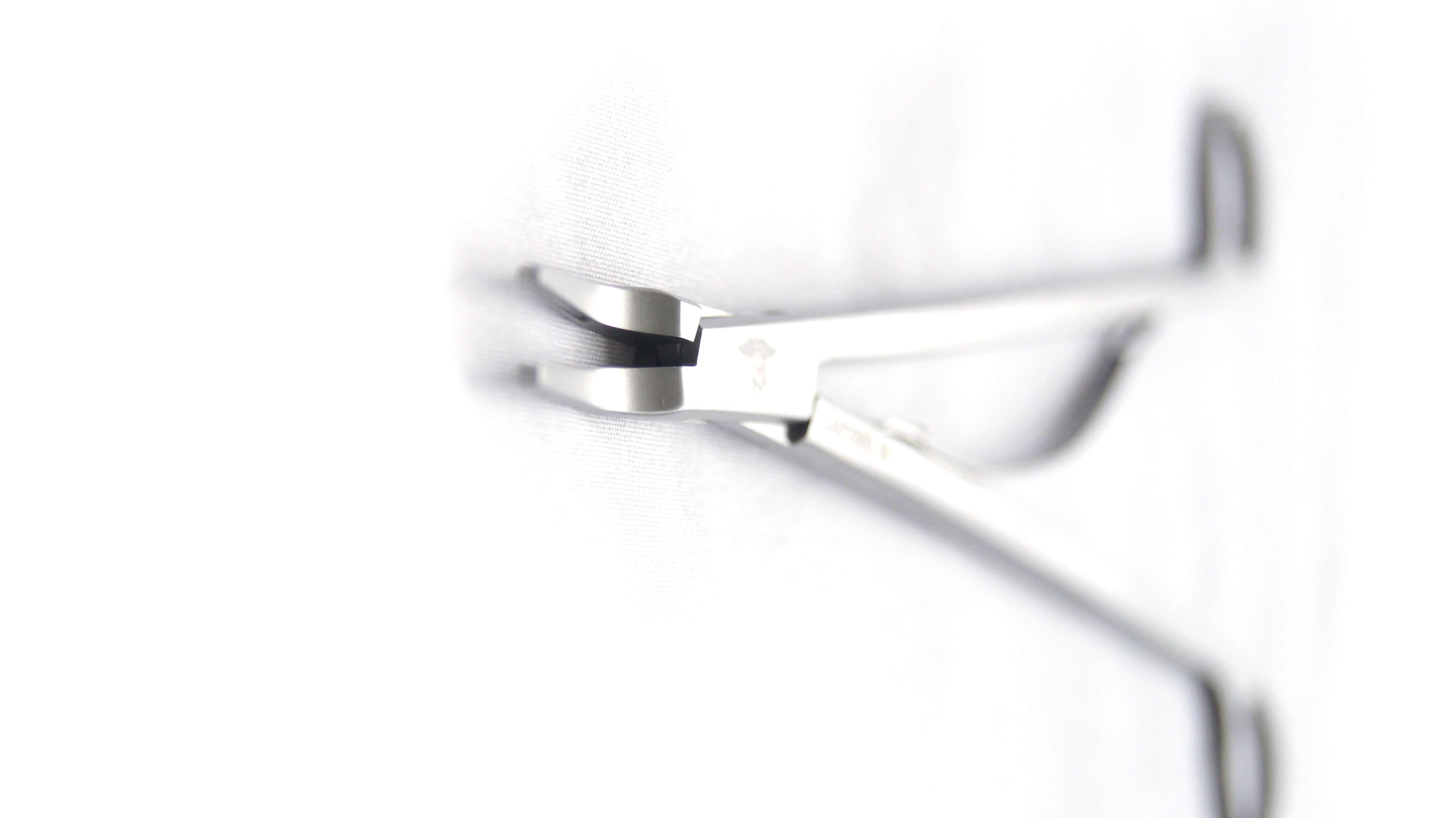 Aplicador Hemolocks LT300 para cirugia abierta.